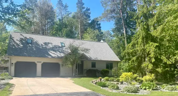 11279 Sarle RD, Freeland, MI 48623