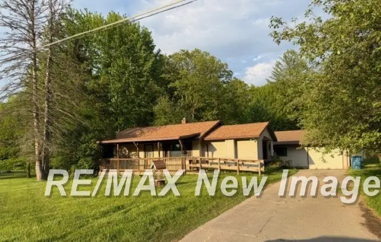 803 S Woodcock RD, Midland, MI 48640 - #2