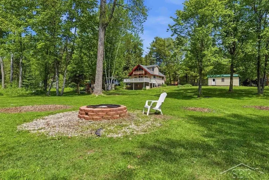 2710 S Whitney Beach RD, Beaverton, MI 48612 - #2
