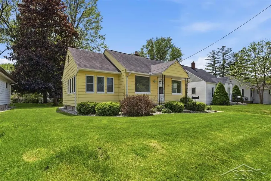 1402 Wyllys ST, Midland, MI 48642 - #3