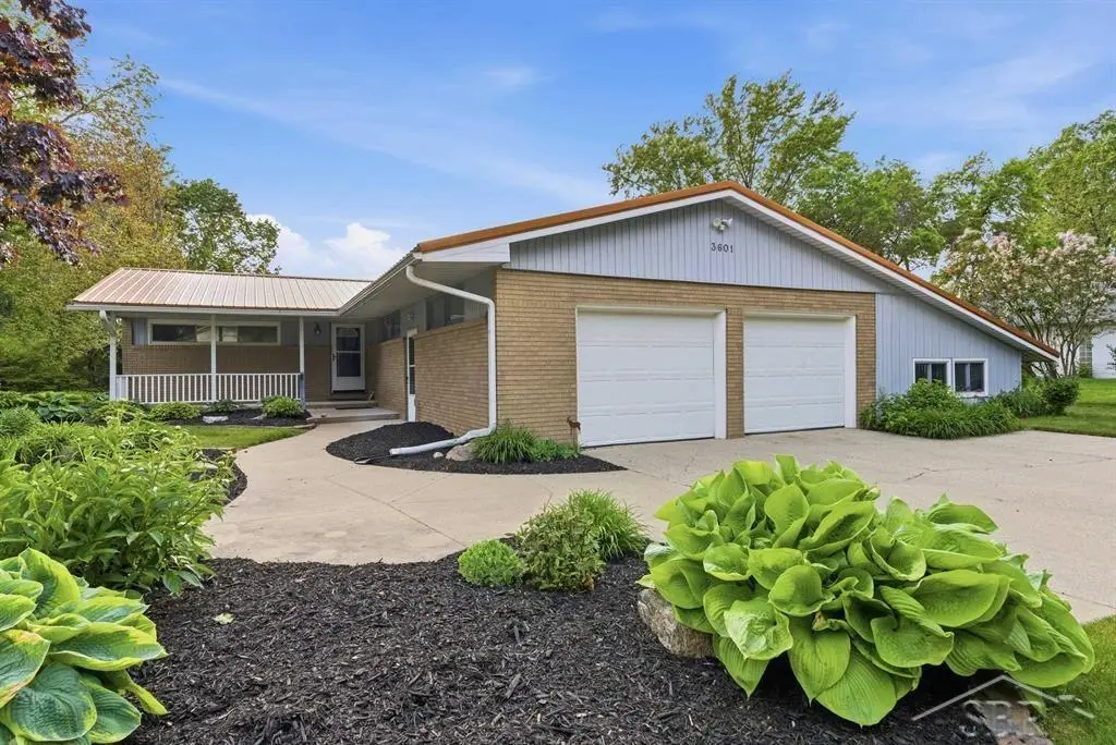 3601 Sharon RD, Midland, MI 48642 - #1