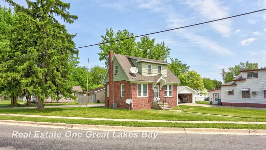 736 Stoker DR, Saginaw, MI 48604 - #2