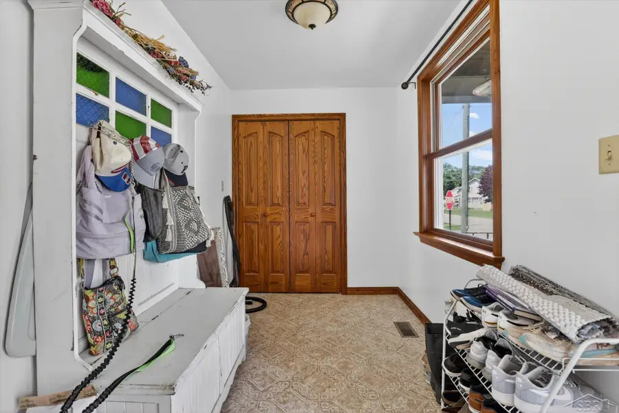 304 S Fifth ST, Sebewaing, MI 48759 - #3