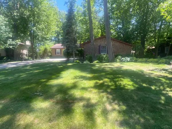 4197 Scarlet Oak DR, Saginaw, MI 48603