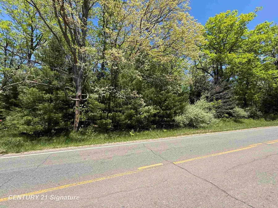 981 E Cranberry Lake RD, Harrison, MI 48625 - #3