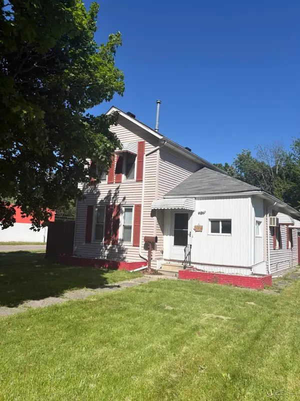 2351  S Michigan ST, Saginaw, MI 48602
