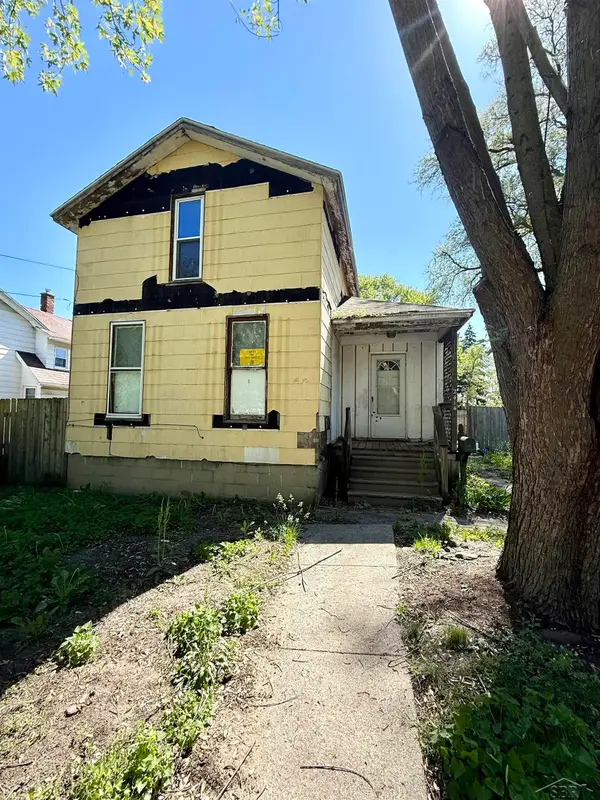 2414 Hermansau, Saginaw, MI 48602