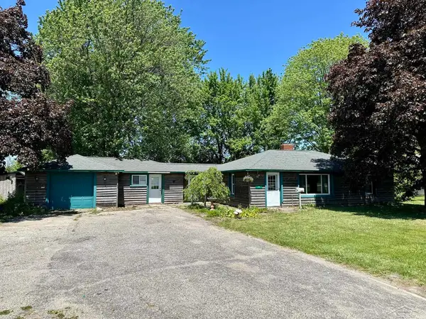 7389 E Monroe RD, Breckenridge, MI 48615