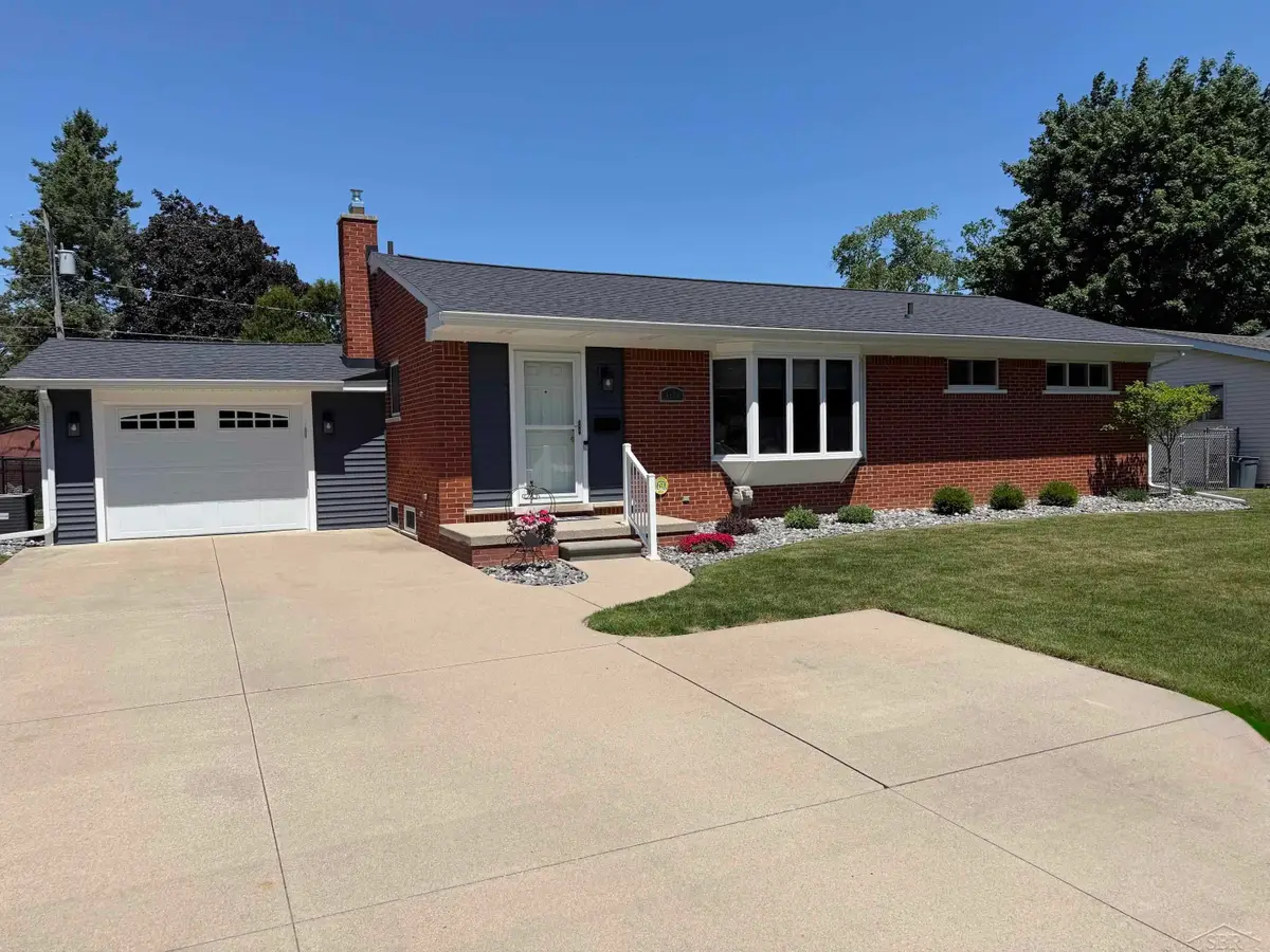 4938 Buckthorne DR, Saginaw, MI 48603 - #1