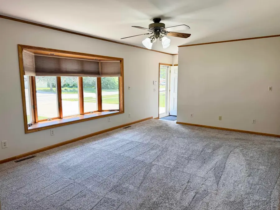 4938 Buckthorne DR, Saginaw, MI 48603 - #2