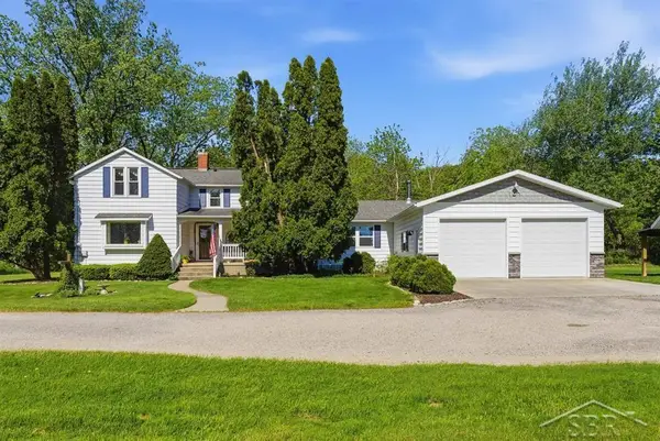 2775 E Siebert RD, Midland, MI 48642
