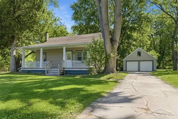 801 Atwell ST, Midland, MI 48640