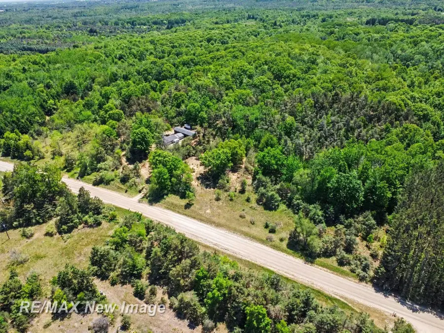 3769 W Herrick RD, Farwell, MI 48622 - #3