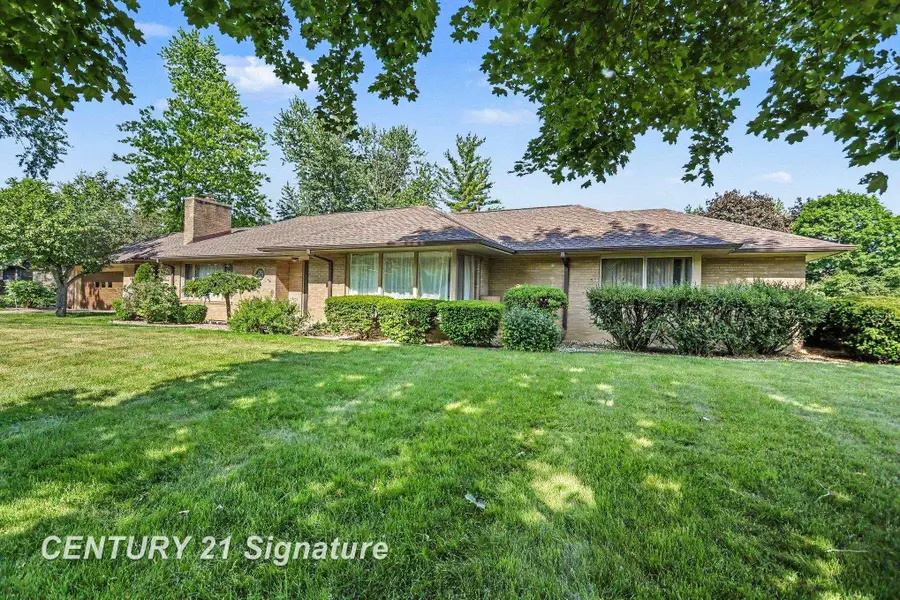57 E Hannum BLVD, Saginaw, MI 48602 - #2