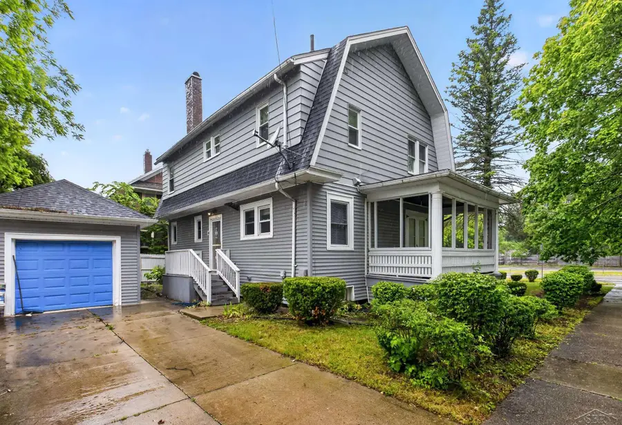 1118 E Holland AVE, Saginaw, MI 48601 - #2