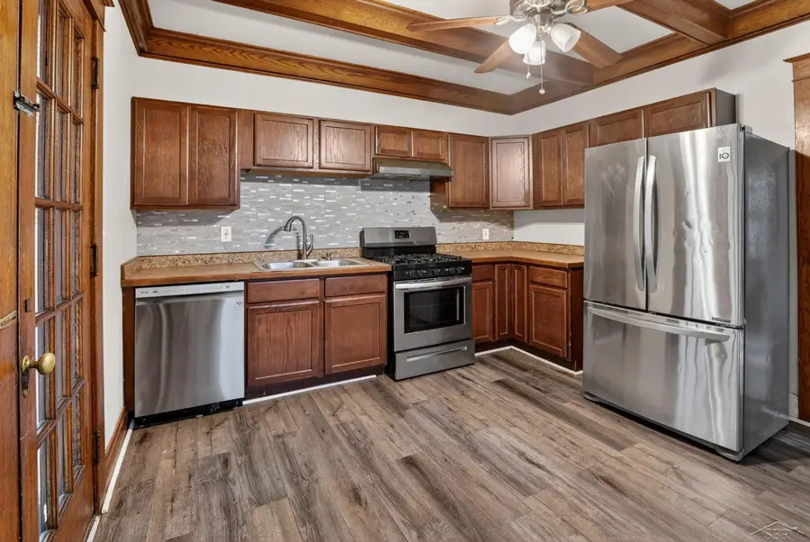 1118 E Holland AVE, Saginaw, MI 48601 - #3