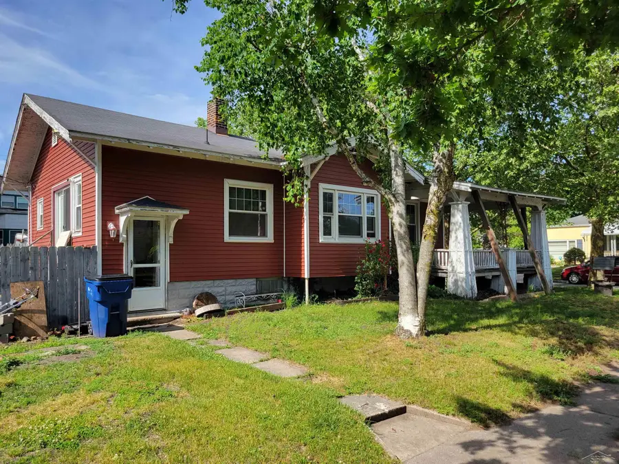 301 Keystone ST, Bay City, MI 48706 - #2