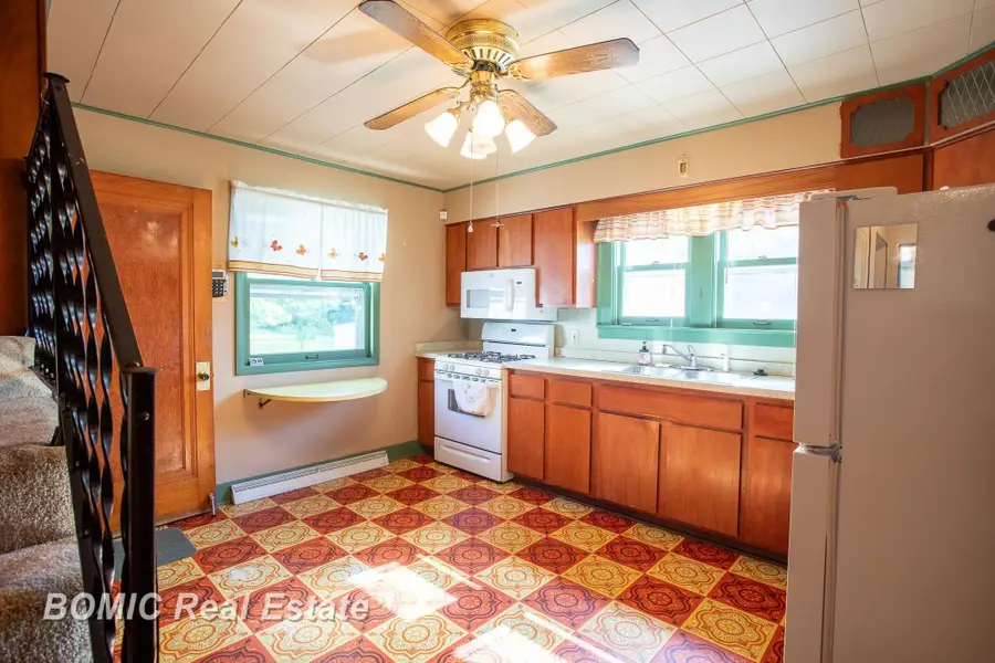 3303 Tatham RD, Saginaw, MI 48601 - #2