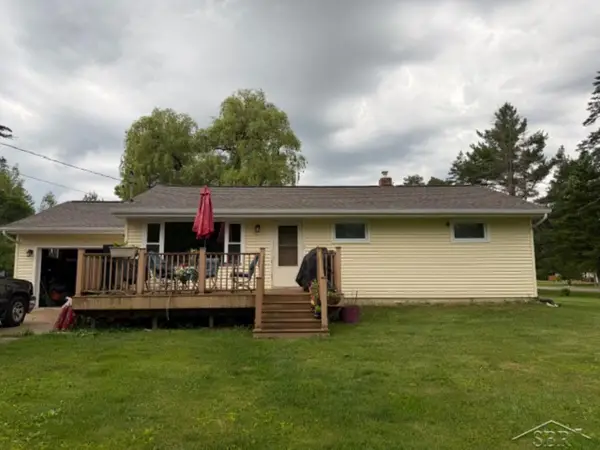 272 S 5 Mile RD, Midland, MI 48640