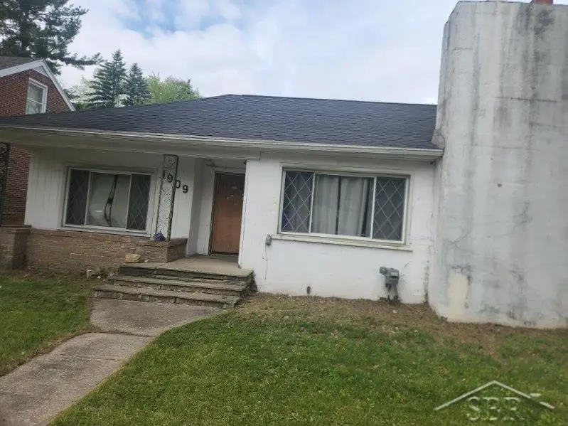 1909 Aurelius RD, Holt, MI 48842 - #1