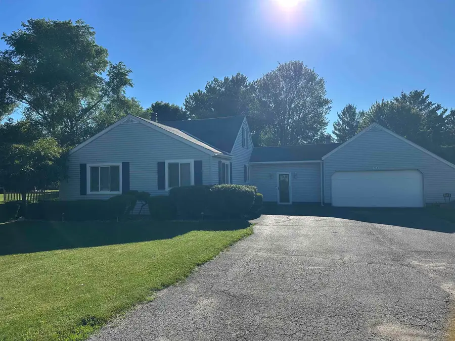 214 N Hemlock RD, Hemlock, MI 48626 - #2