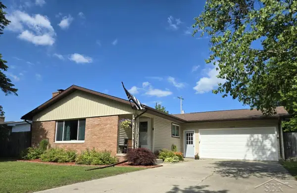 2878 Clayburn RD, Saginaw, MI 48603