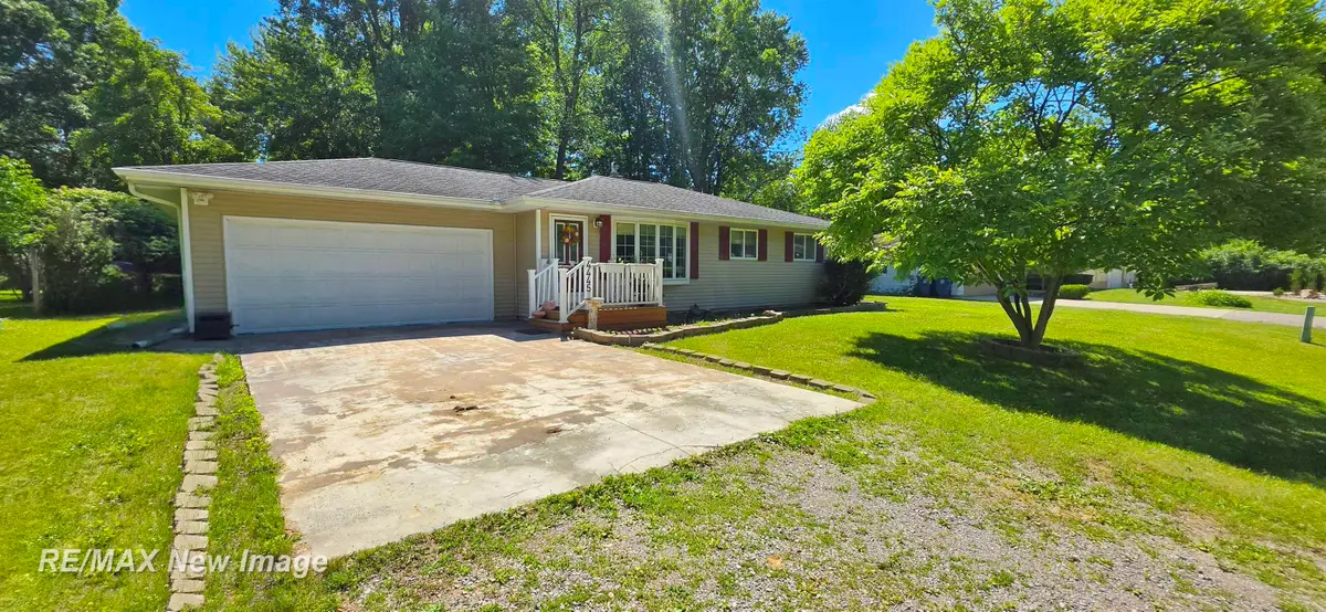 4445 Eastport DR, Bridgeport, MI 48722 - #1