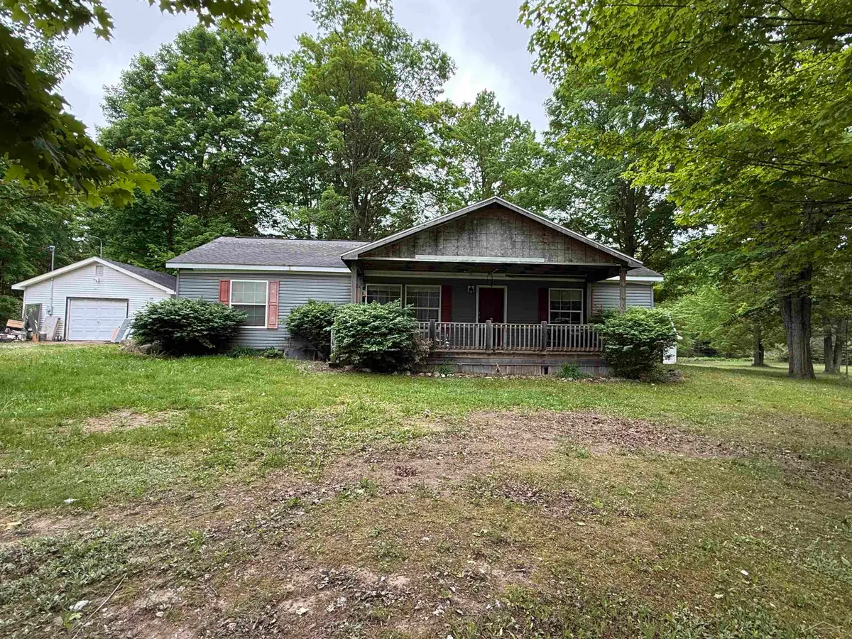 10263 Maple Valley RD, Gladwin, MI 48624 - #1
