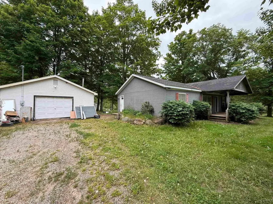 10263 Maple Valley RD, Gladwin, MI 48624 - #2