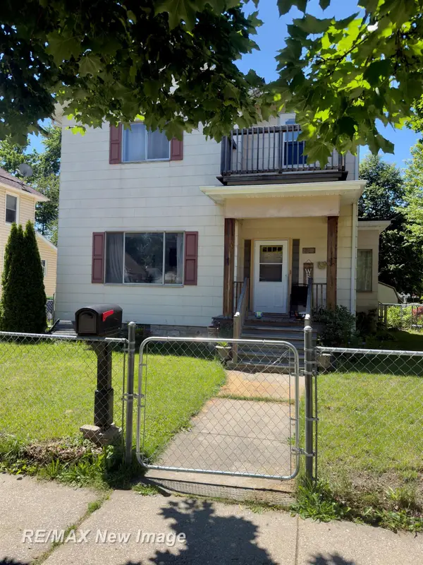 200 Raymond ST, BayCity, MI 48706