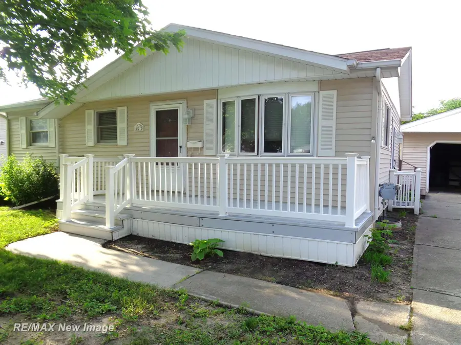 922 Fleetwood DR, Saginaw, MI 48604 - #2