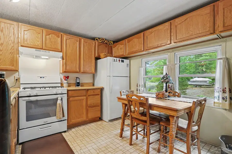 2319 Tittabawassee AVE, Alger, MI 48610 - #3