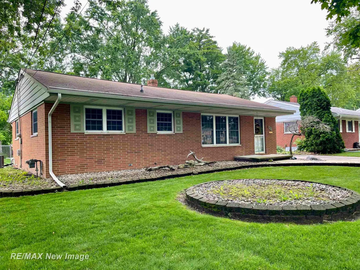 2915 Deindorfer ST, Saginaw, MI 48602 - #1