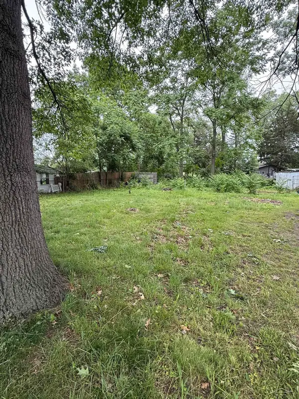 663 Glenwood AVE, Owosso, MI 48867