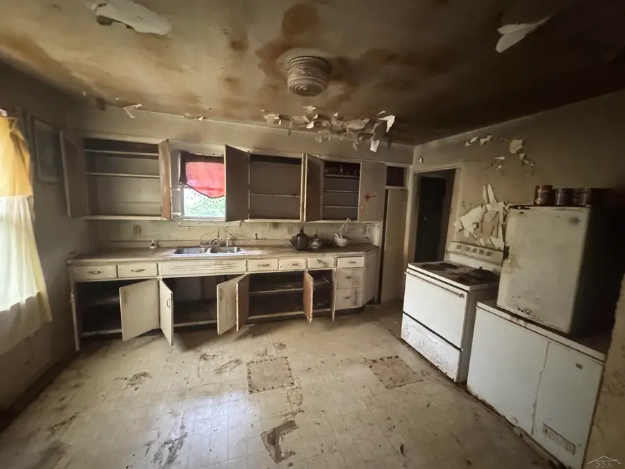 4115 Hess AVE, Saginaw, MI 48601 - #2