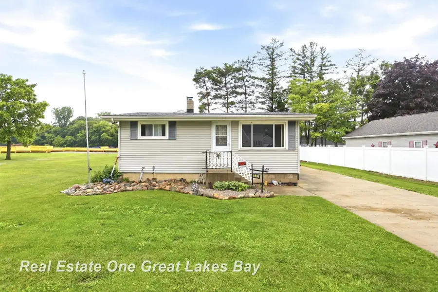 335 N Silver ST, Bad Axe, MI 48413 - #2