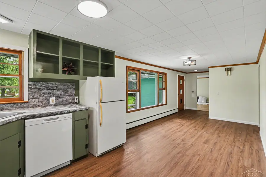 748 W Irish ST, Sanford, MI 48657 - #2