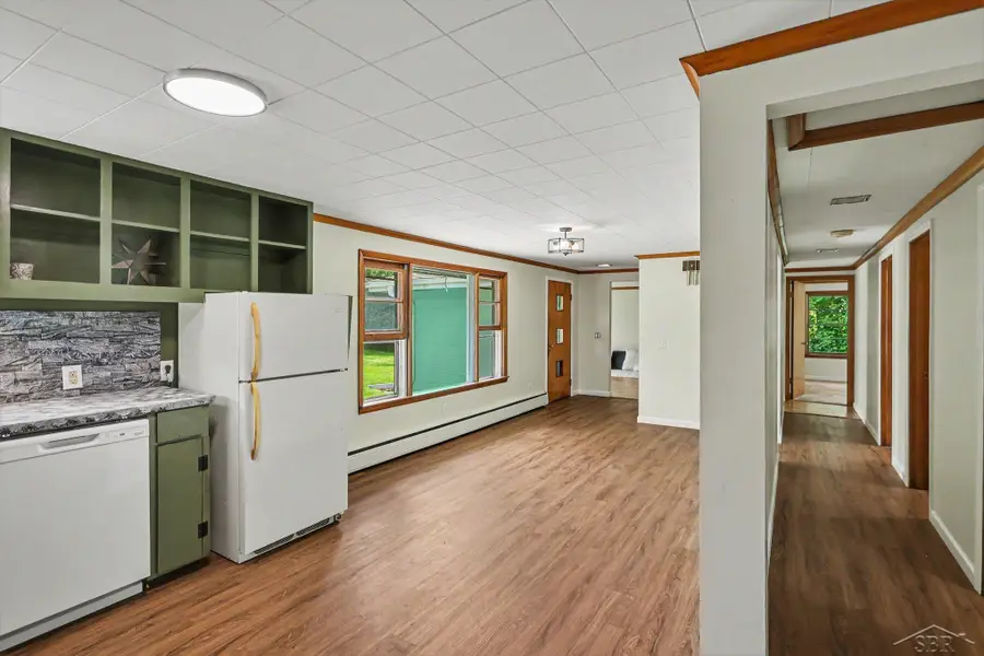 748 W Irish ST, Sanford, MI 48657 - #3