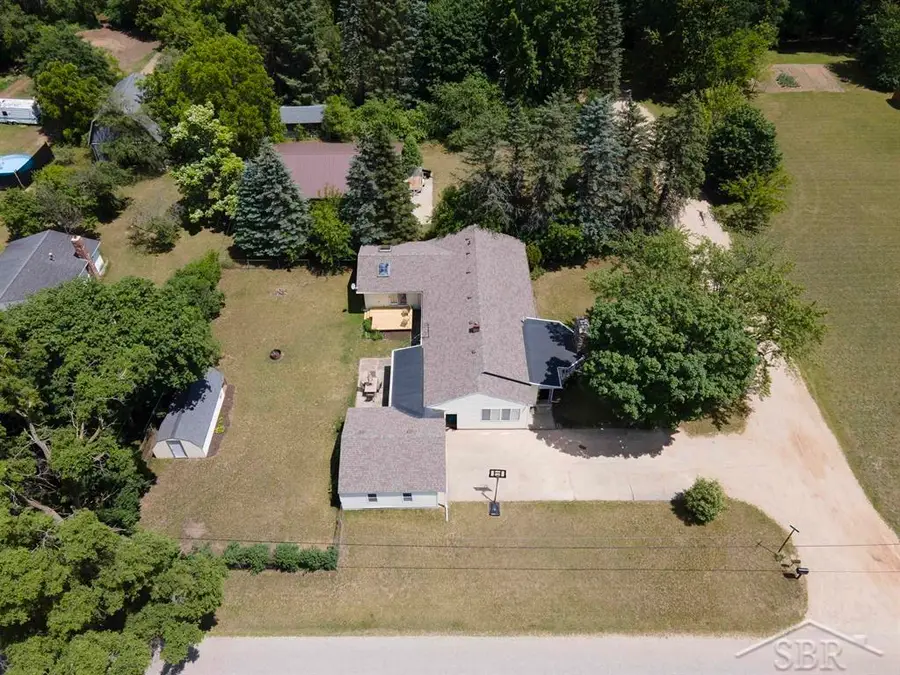 4811 Edgewood CT, Clare, MI 48617 - #2