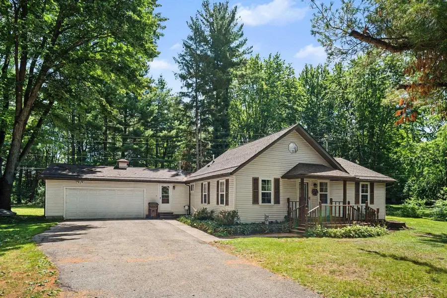 2346 N Hope RD, Midland, MI 48642 - #2