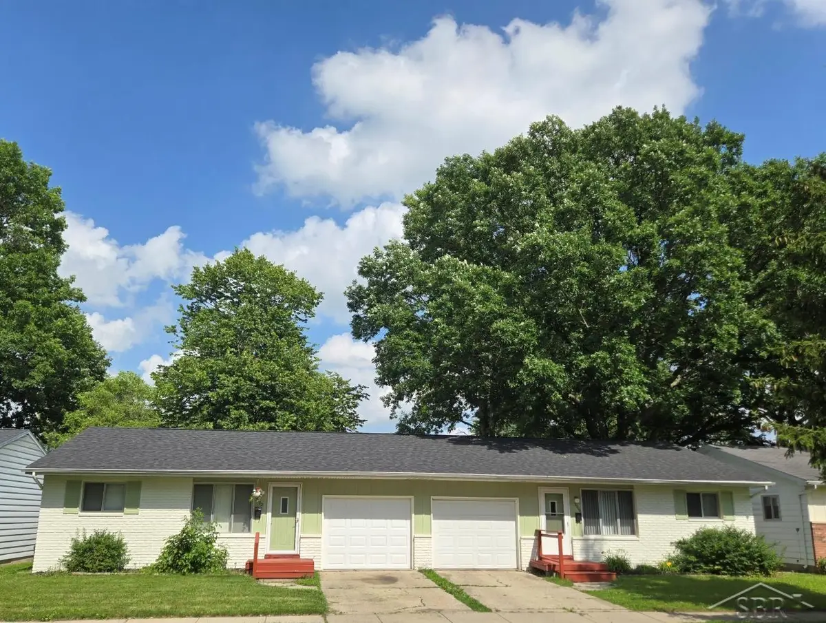 3900 Bauer DR, Saginaw, MI 48604 - #1