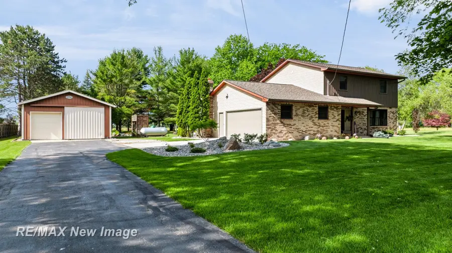 6180 W Freeland RD, Freeland, MI 48623 - #3