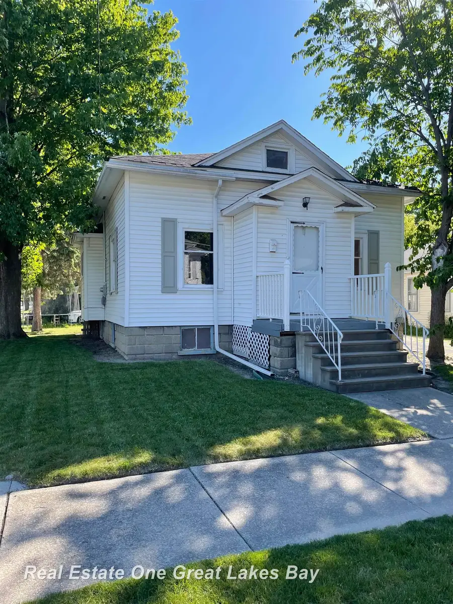 1003 Mackinaw ST, Saginaw, MI 48602 - #2