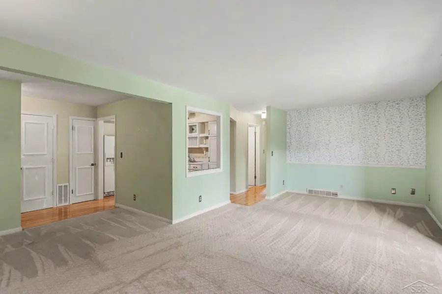 5935 W Michigan AVE, Saginaw, MI 48638 - #3