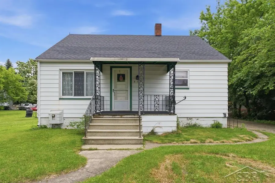 419 S Warren ST, Pinconning, MI 48650 - #2