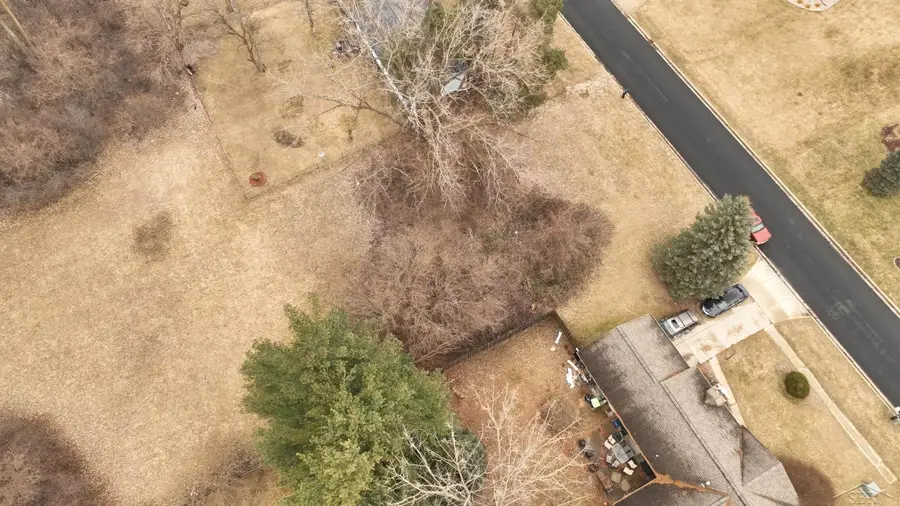 3303 Sun Valley DR, Saginaw, MI 48601 - #2