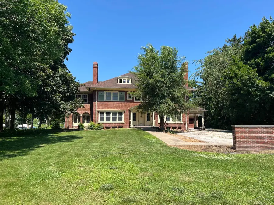 1647 S Washington, Saginaw, MI 48601 - #2