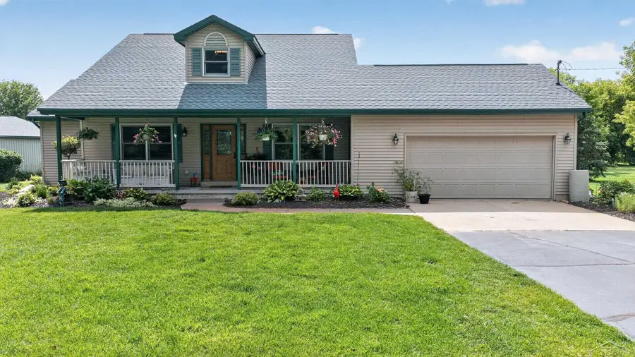10713 N Gleaner RD, Freeland, MI 48623 - #3