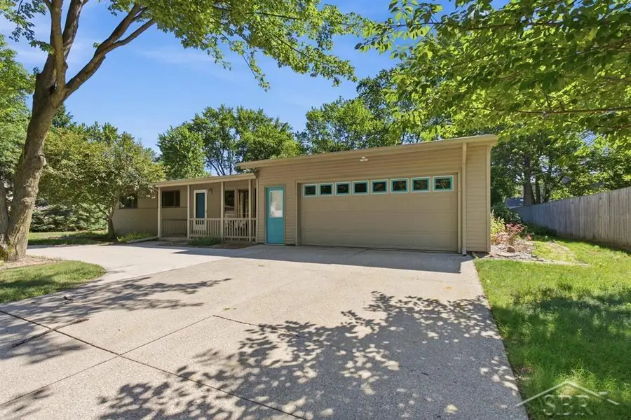 5108 Swede AVE, Midland, MI 48642 - #2