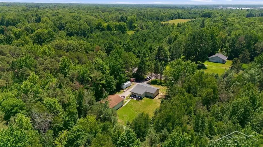 3109 E Monroe RD, Midland, MI 48642 - #2